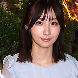 あや(22)